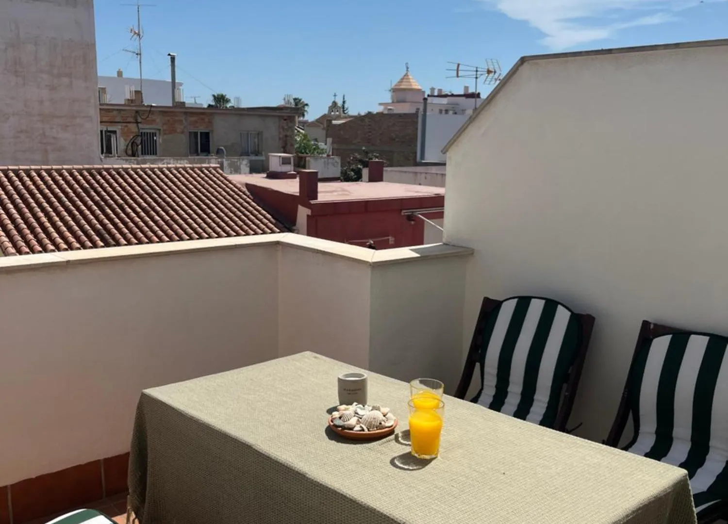 Lets In The Sun - Apartments Clavel Fuengirola