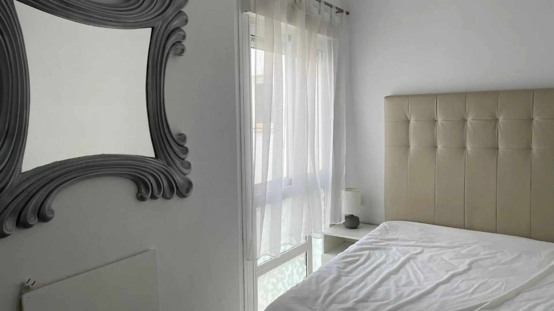 Lets In The Sun - Apartments Clavel Fuengirola