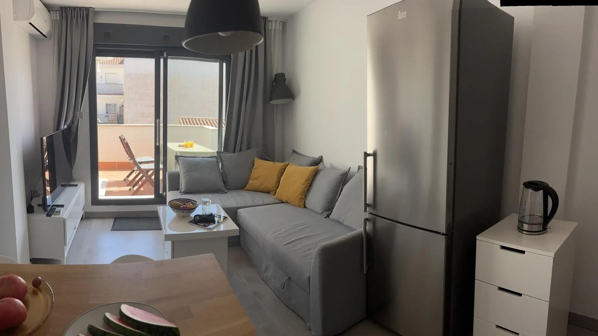 Lets In The Sun - Apartments Clavel Fuengirola 0*,  İspanya