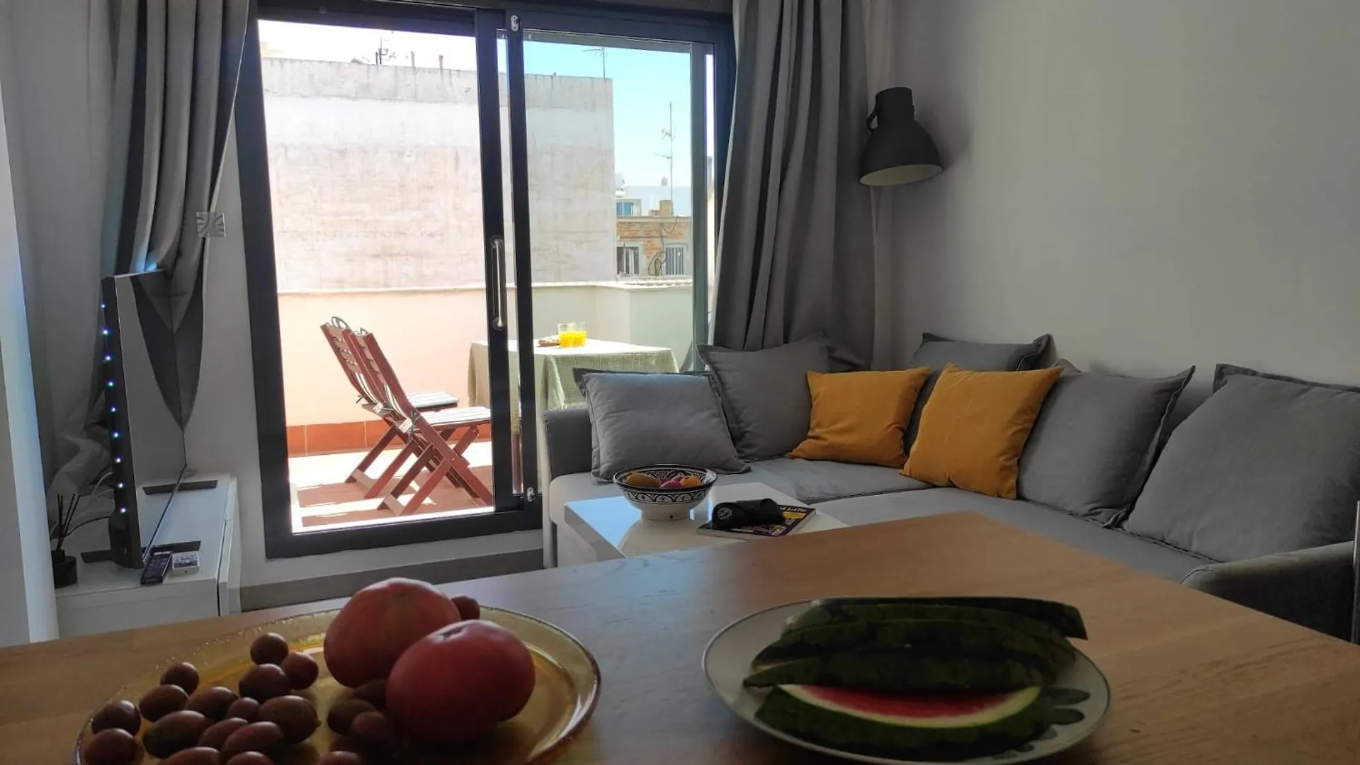 Lets In The Sun - Apartments Clavel Fuengirola
