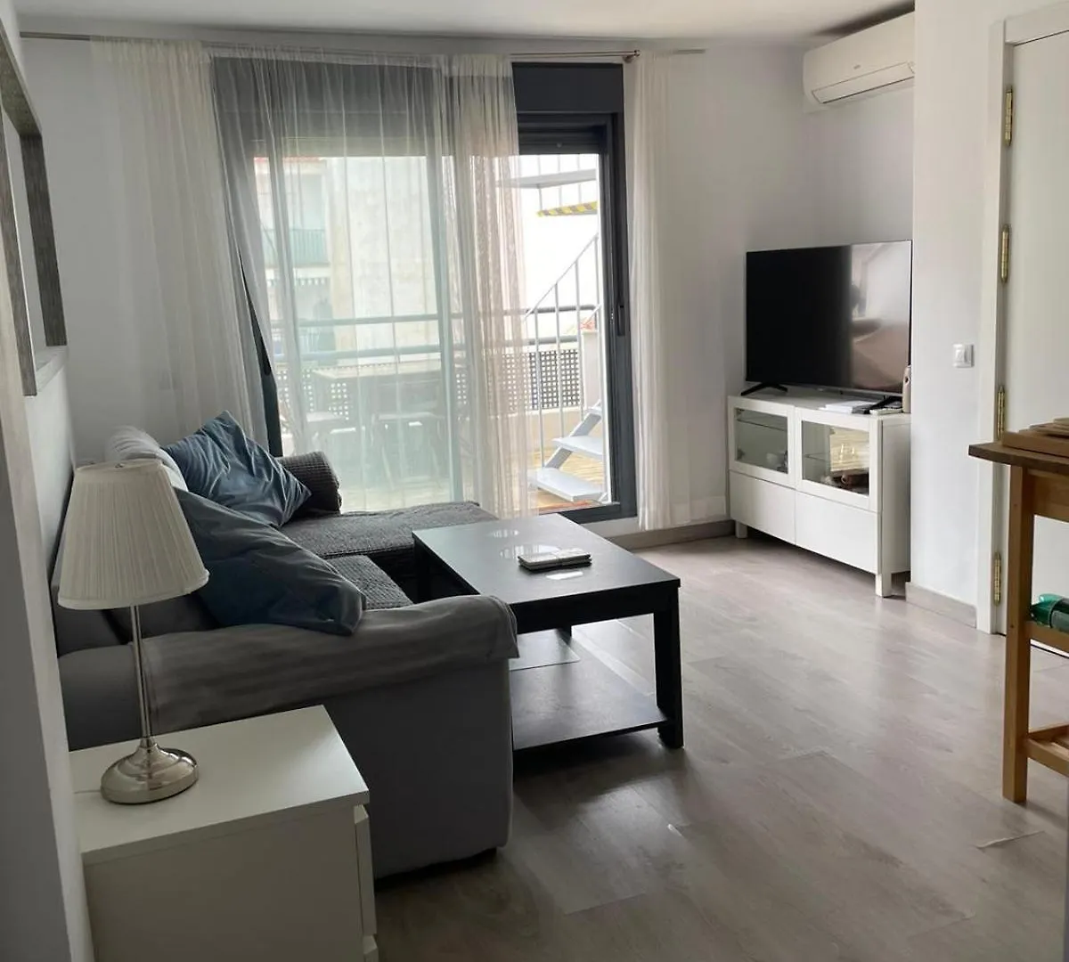 Lets In The Sun - Apartments Clavel Fuengirola İspanya